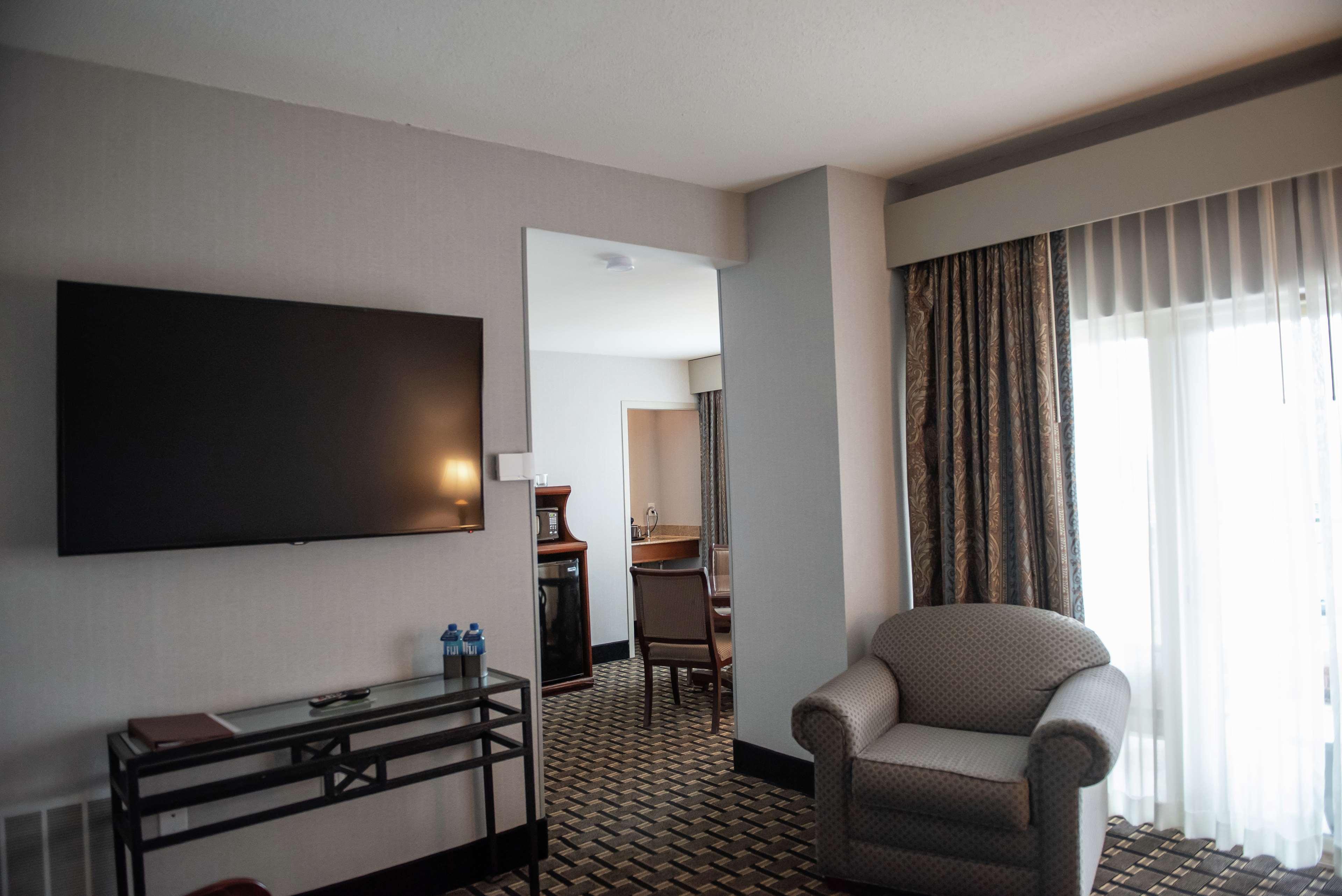 Hotel At The Colonnade - A Doubletree By Hilton Baltimore