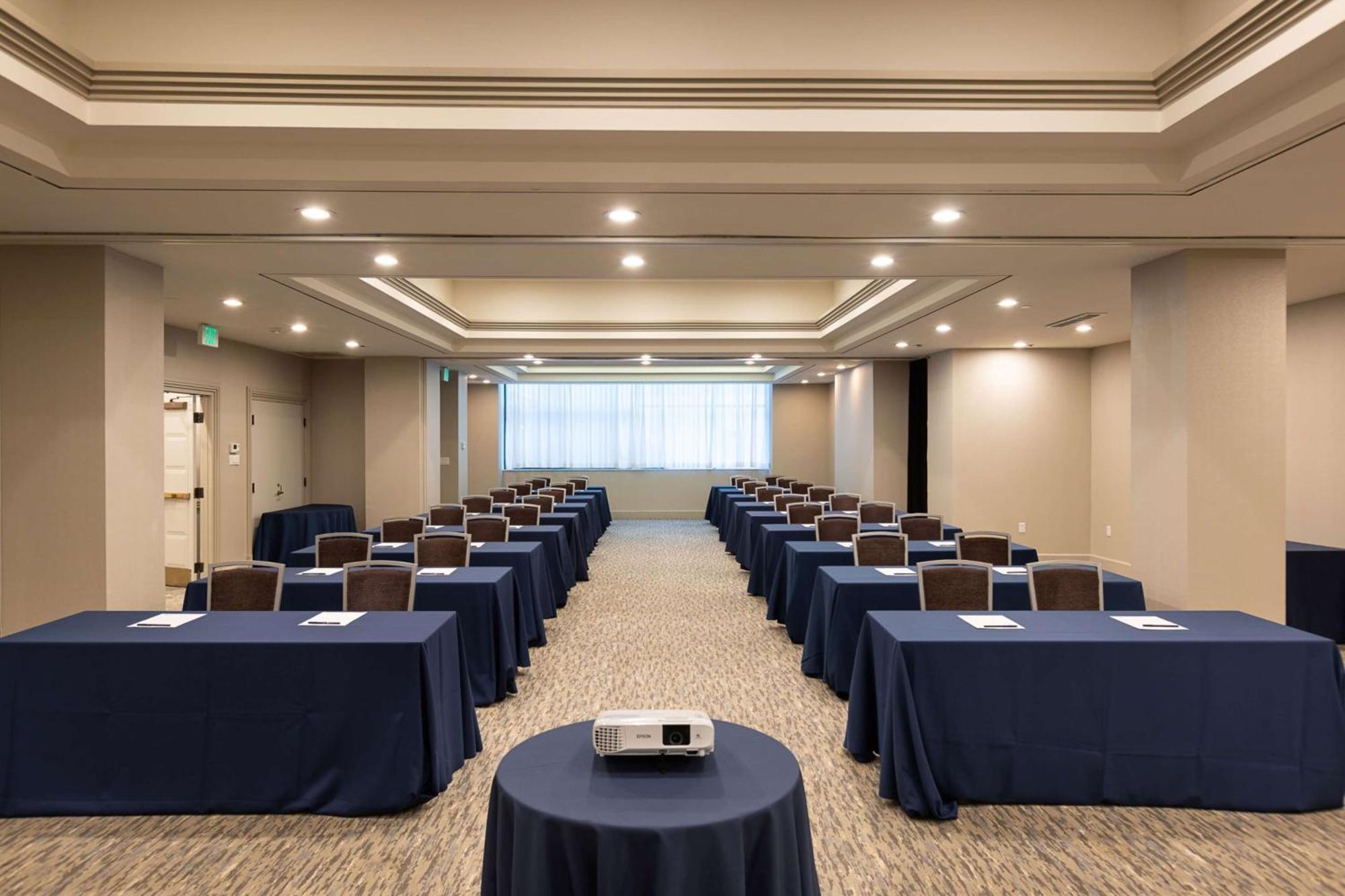 At The Colonnade - A Doubletree By Hilton Hotel Baltimore