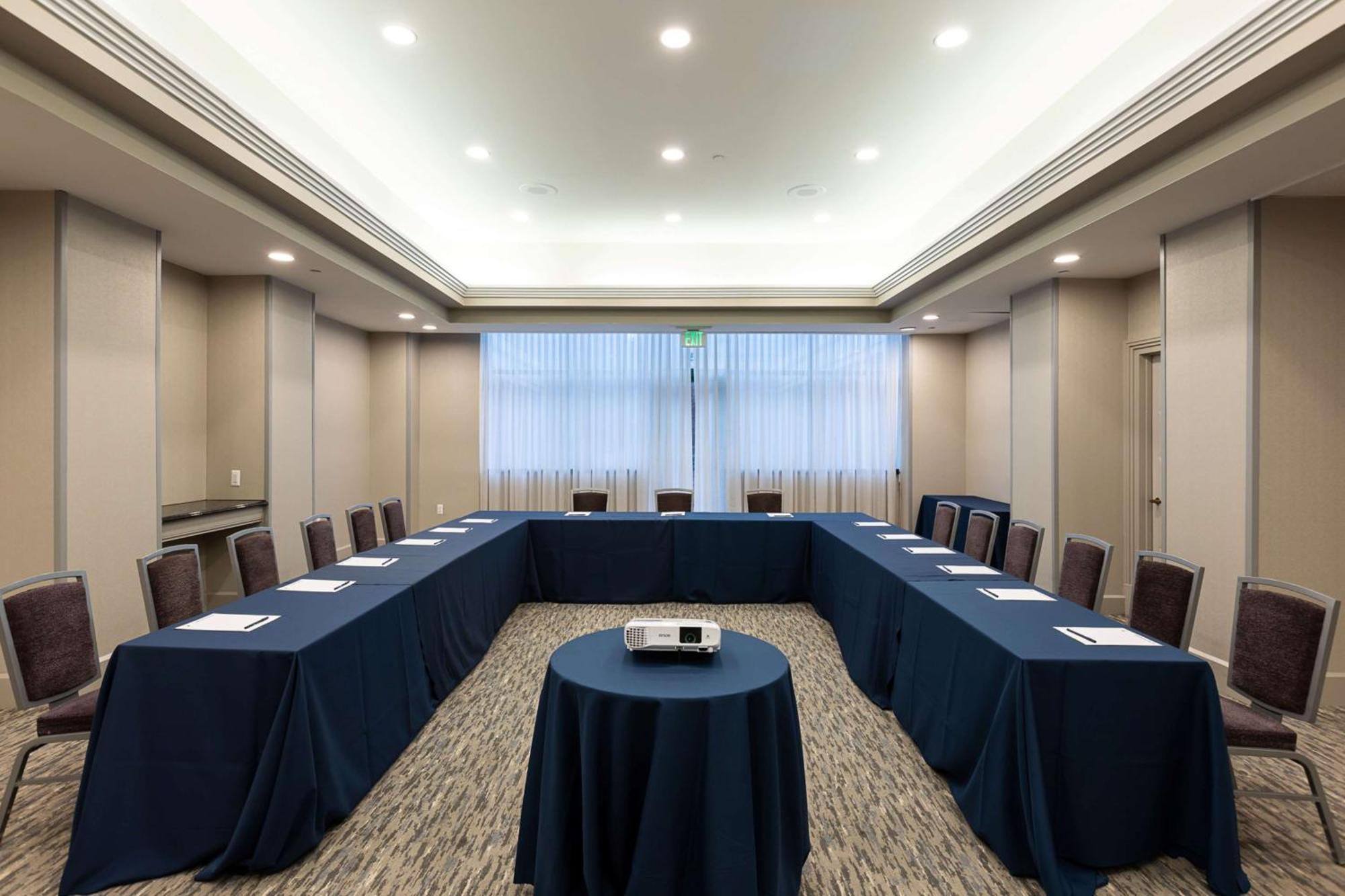 At The Colonnade - A Doubletree By Hilton Baltimore