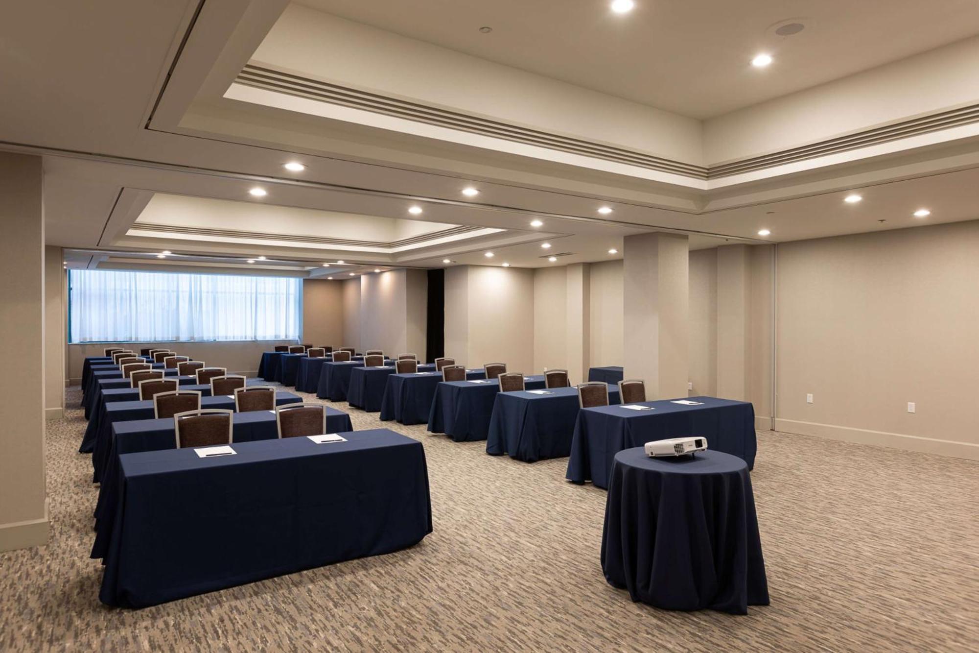 At The Colonnade - A Doubletree By Hilton Baltimore