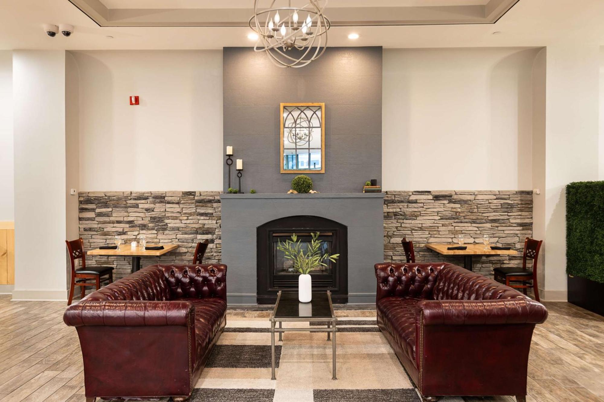 At The Colonnade - A Doubletree By Hilton 4* Baltimore