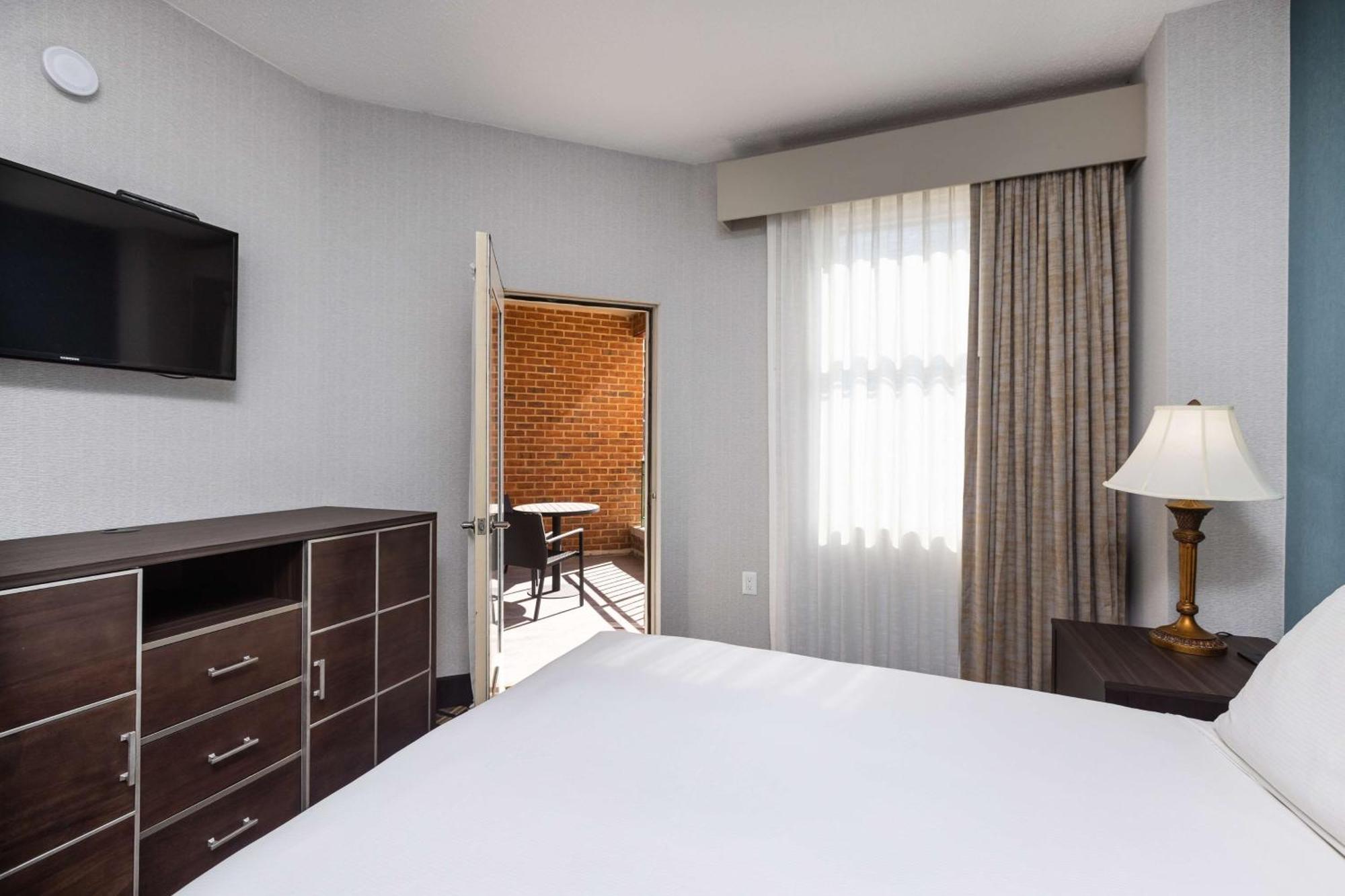 At The Colonnade - A Doubletree By Hilton Baltimore
