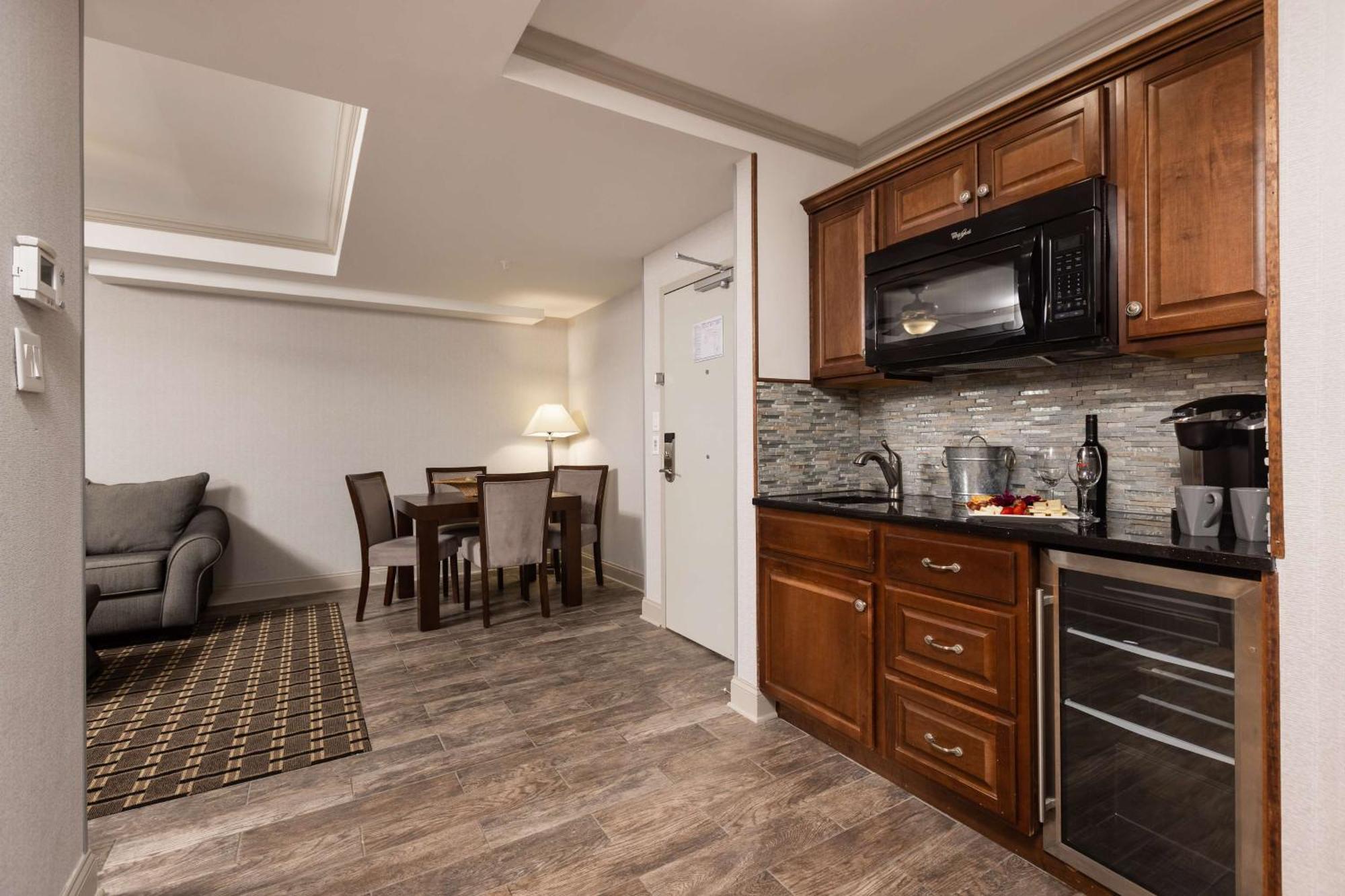 At The Colonnade - A Doubletree By Hilton Hotel Baltimore